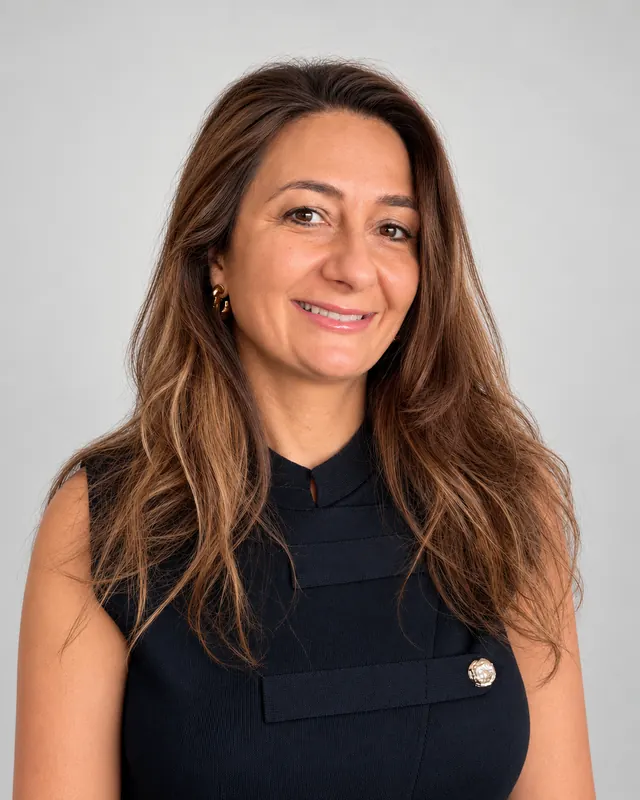 Dr. Roselyn Borg